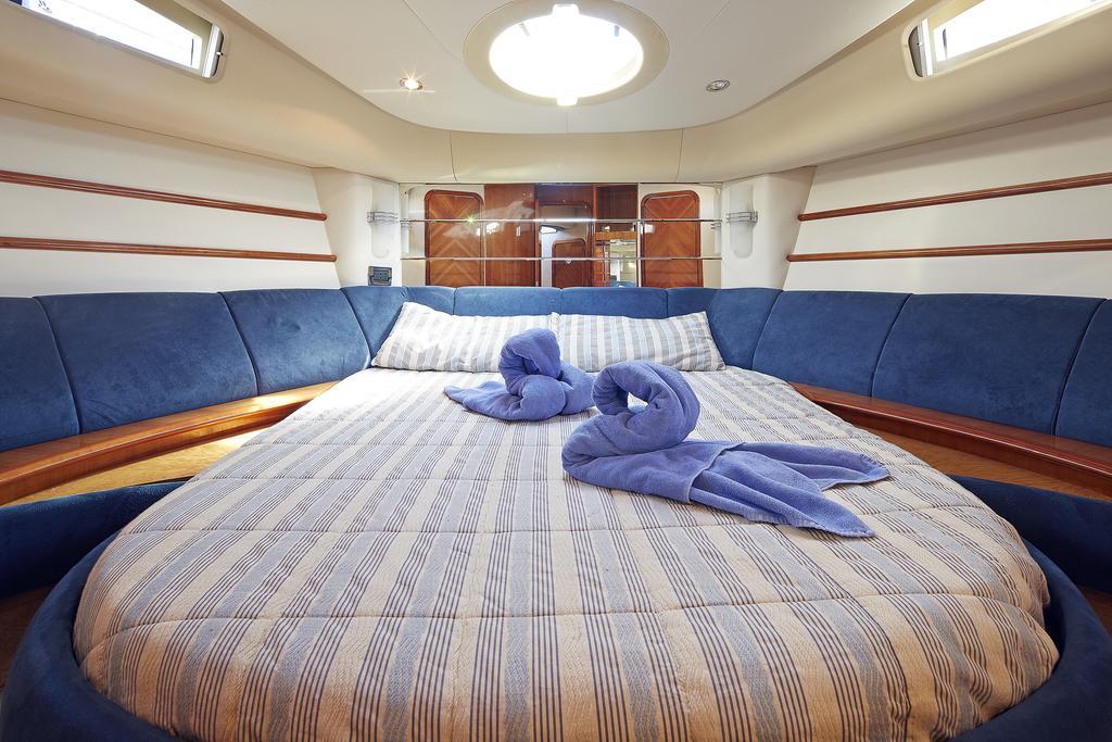 Bateau-hôtel La Gavina Boat