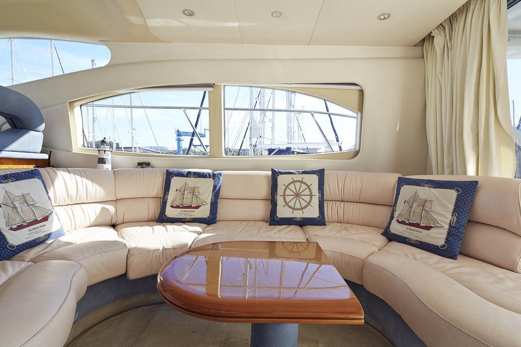Bateau-hôtel La Gavina Boat