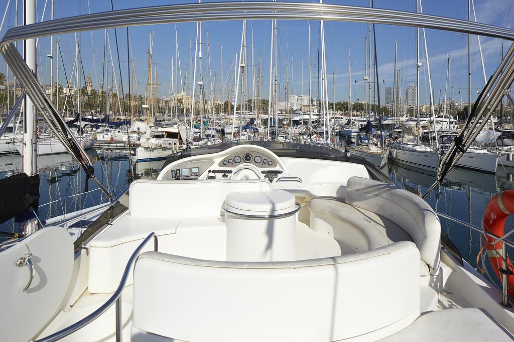 Bateau-hôtel La Gavina Boat